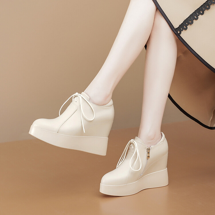 Deep Mouth Pointed Toe Lace-Up Wedge Heels - Image 4