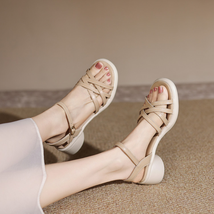 Elegant Open Toe Block Heel Sandals - Image 4