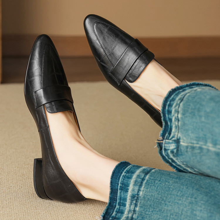 Elegant Plaid Pointed Toe Chunky Heel Loafers for Women - Image 3
