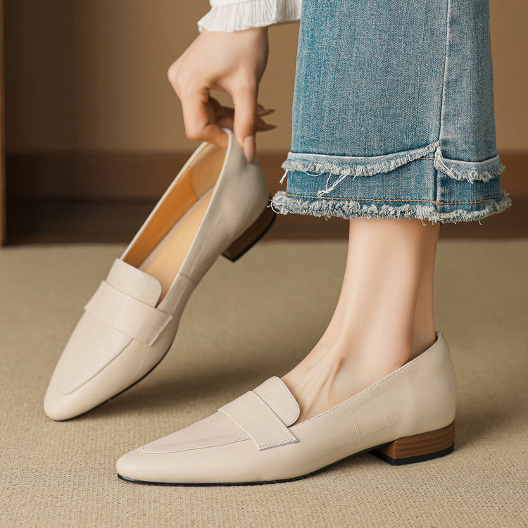Elegant Plaid Pointed Toe Chunky Heel Loafers for Women - Image 4