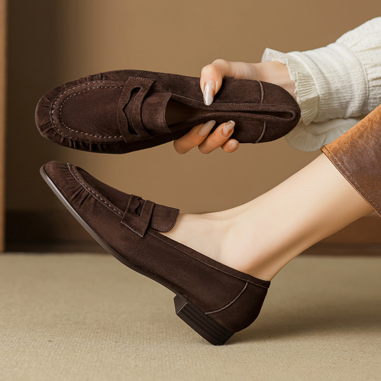 Minimalist Suede Loafers with Chunky Low Heel - Image 2