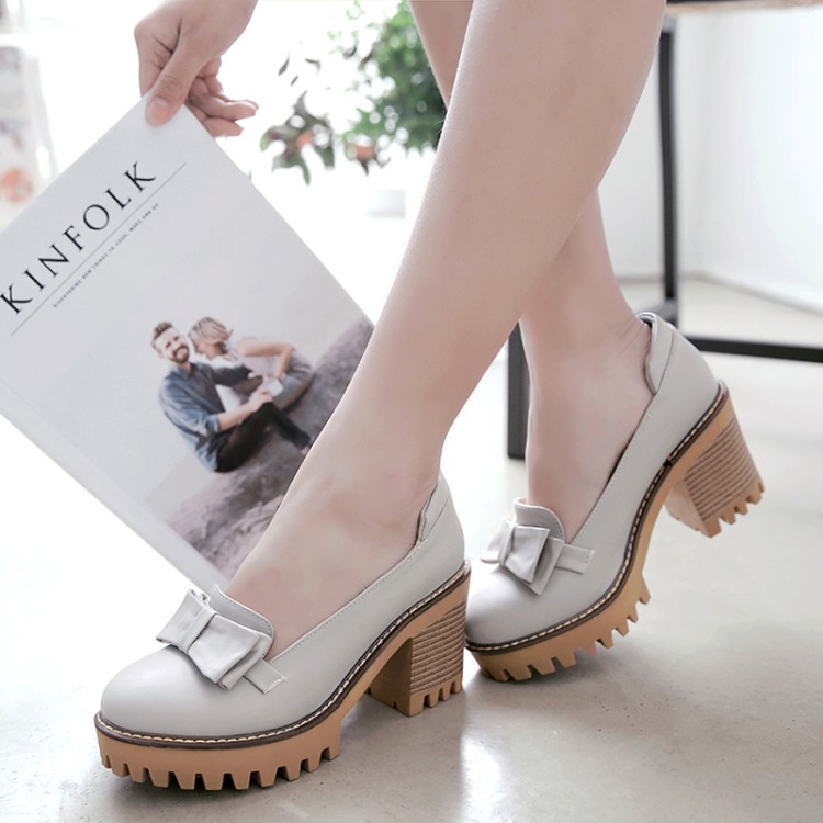 Sweet Round-Toe Chunky Heel Flats with Flower and Bow - Women's Fashion Shoes - Image 2