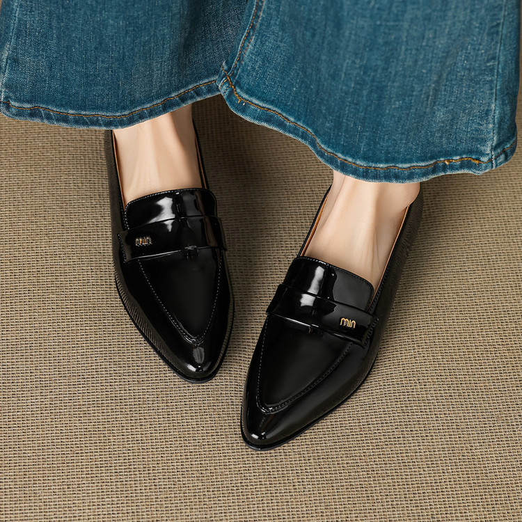 Women's Leather Loafers with Chunky Heel and Metal Detail - Style m.html - Image 4